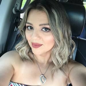 Meet your Posher, Fabiola